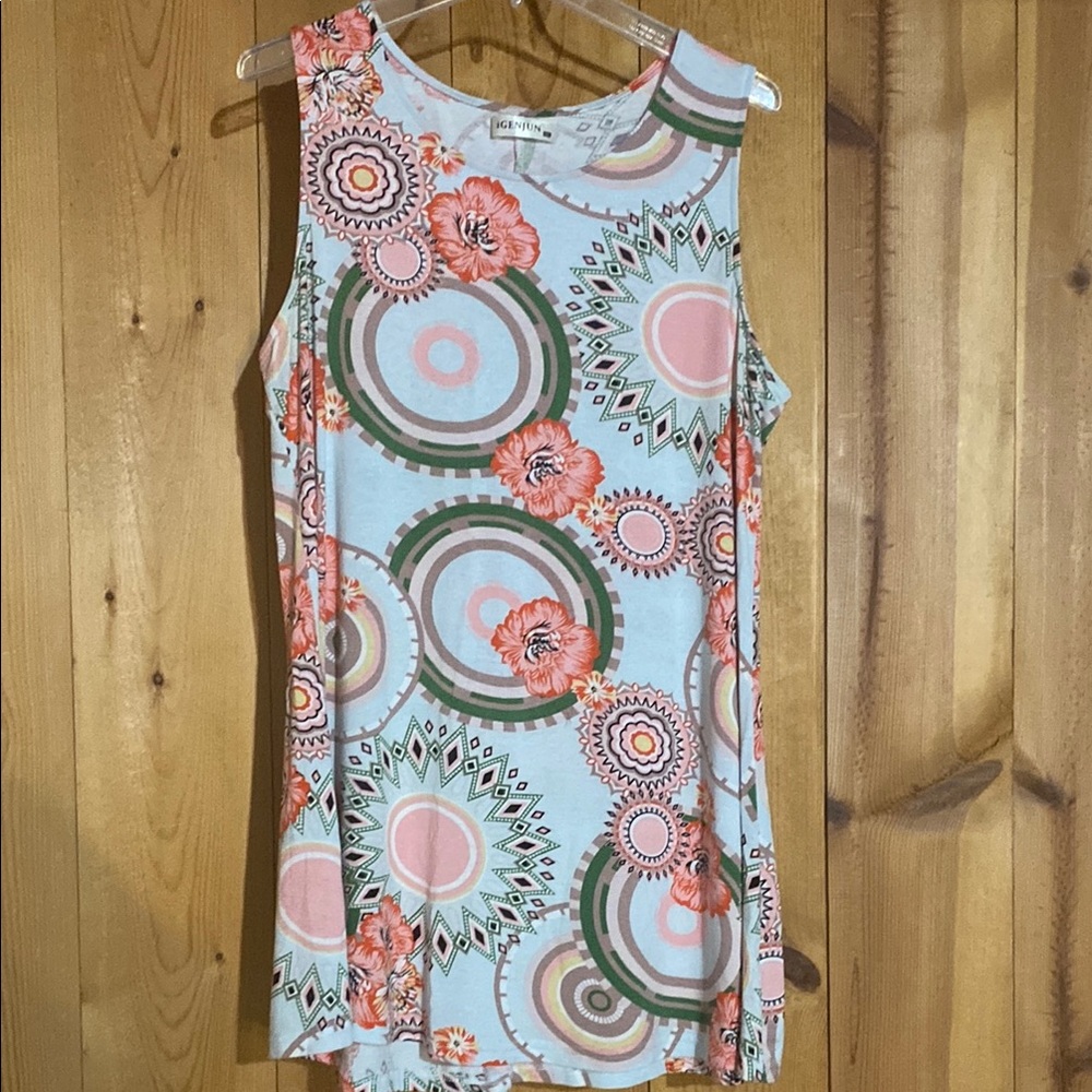 Multicolor Sleeveless Tank Top with Circular Patterns